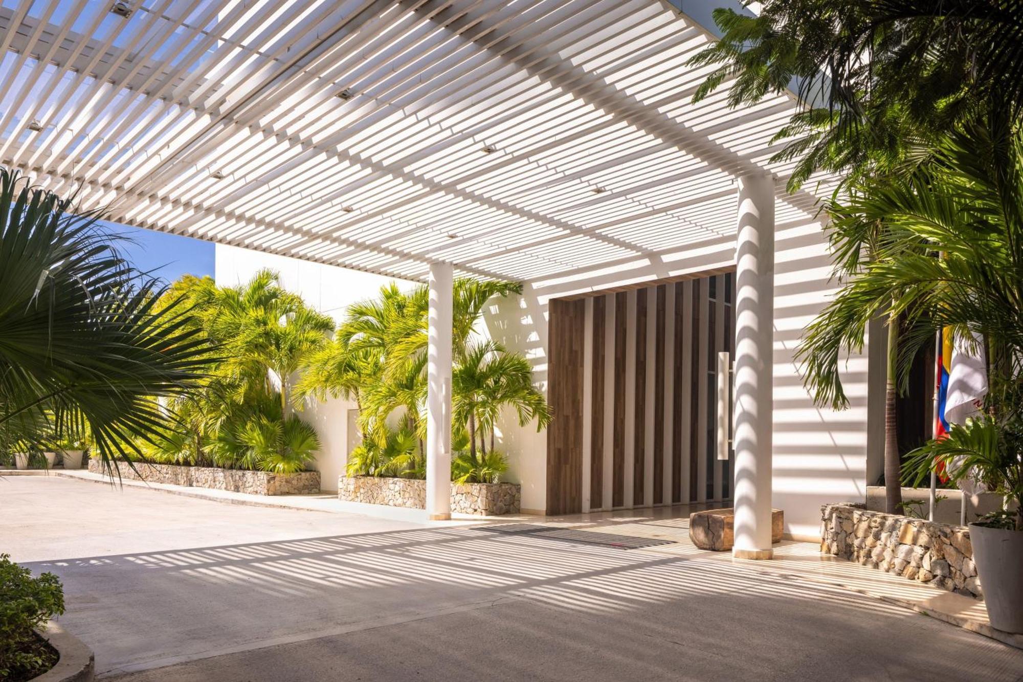 Santa Marta Marriott Resort Playa Dormida Exterior foto The entrance of the new terminal