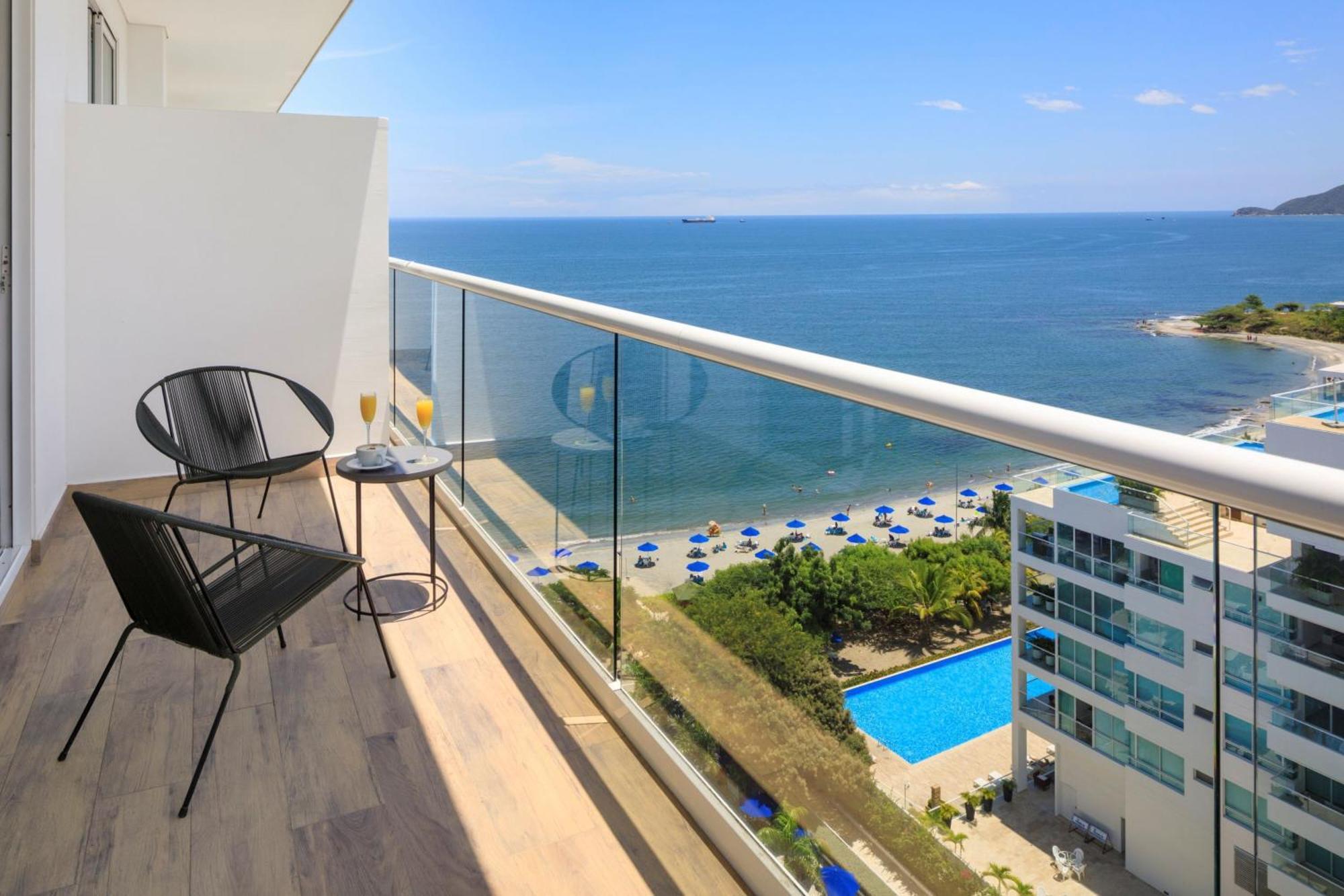 Santa Marta Marriott Resort Playa Dormida Exterior foto A balcony